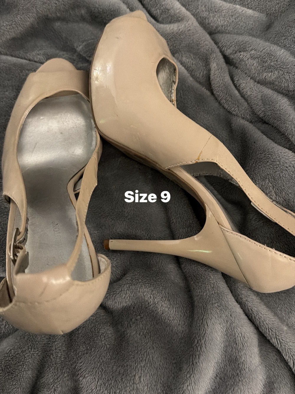 Source Unknown Beige Patent Peep-Toe Stiletto Heels